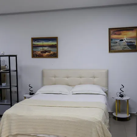Lorenso Apartment *